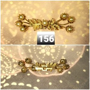 THREE VINTAGE 1.75 INCH BROOCH, PINS